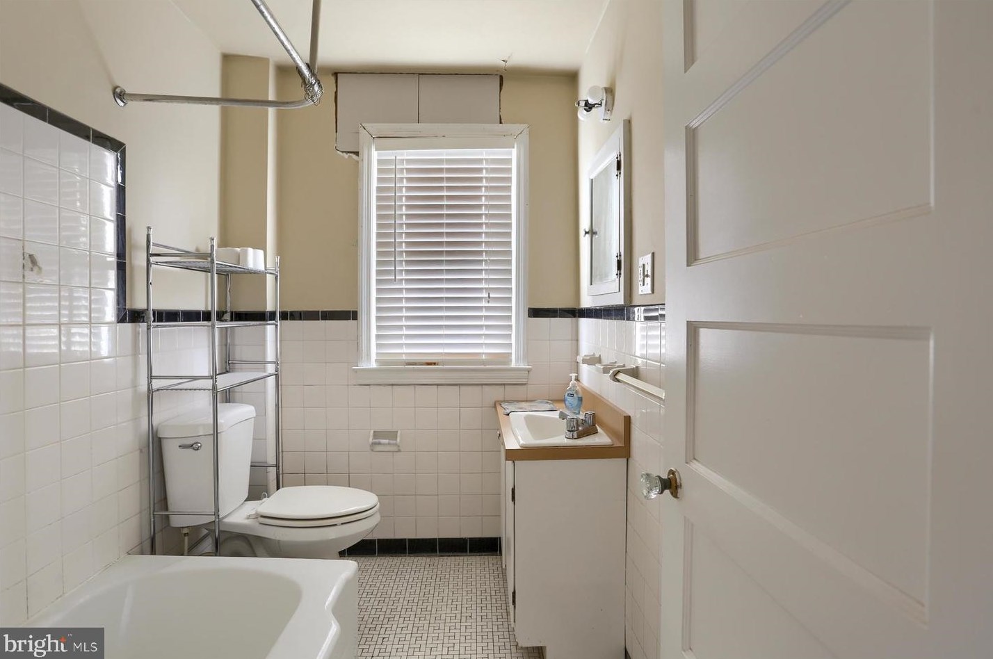 627 Marshall St, Lancaster PA  17602-2166 exterior