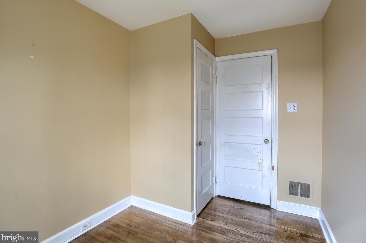 627 Marshall St, Lancaster PA  17602-2166 exterior