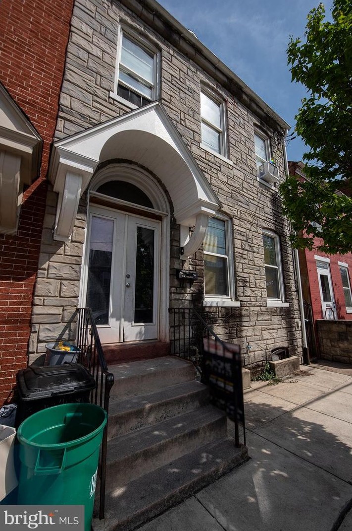 33 Charlotte St, Lancaster PA  17603-3743 exterior