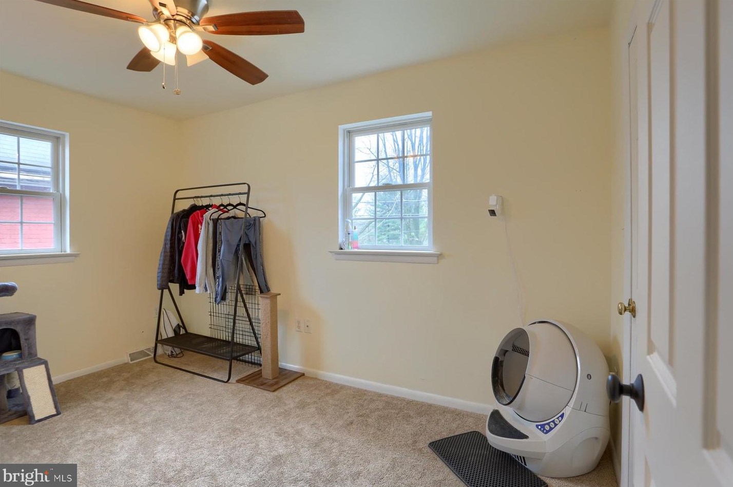627 Main St, Ephrata PA  17522-1718 exterior