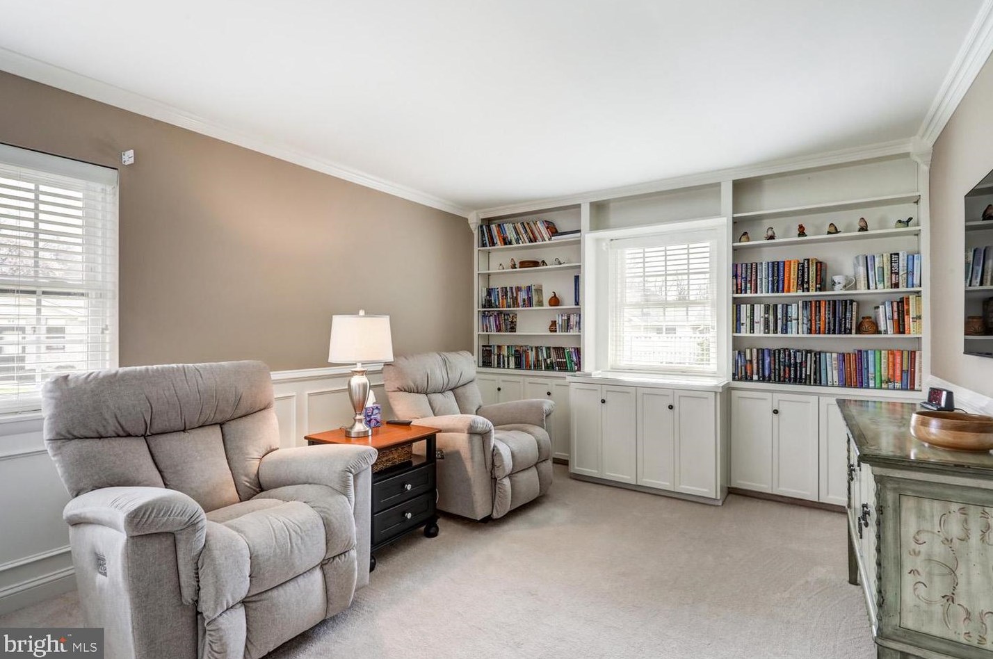 410 Valleybrook Dr, Lancaster PA  17601-4642 exterior