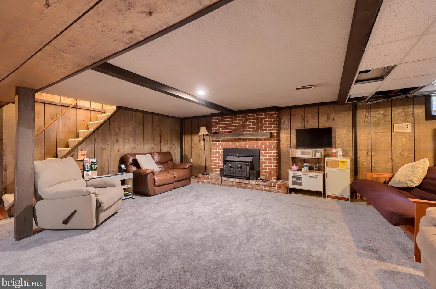 2112 Hollinger Rd, Lancaster PA  17602-4724 exterior