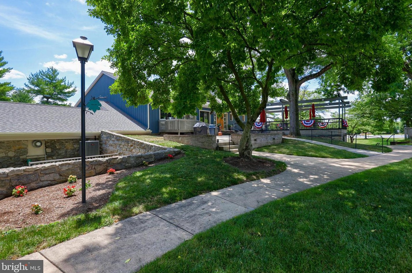 146 Valleybrook Dr, Lancaster PA  17601-4619 exterior