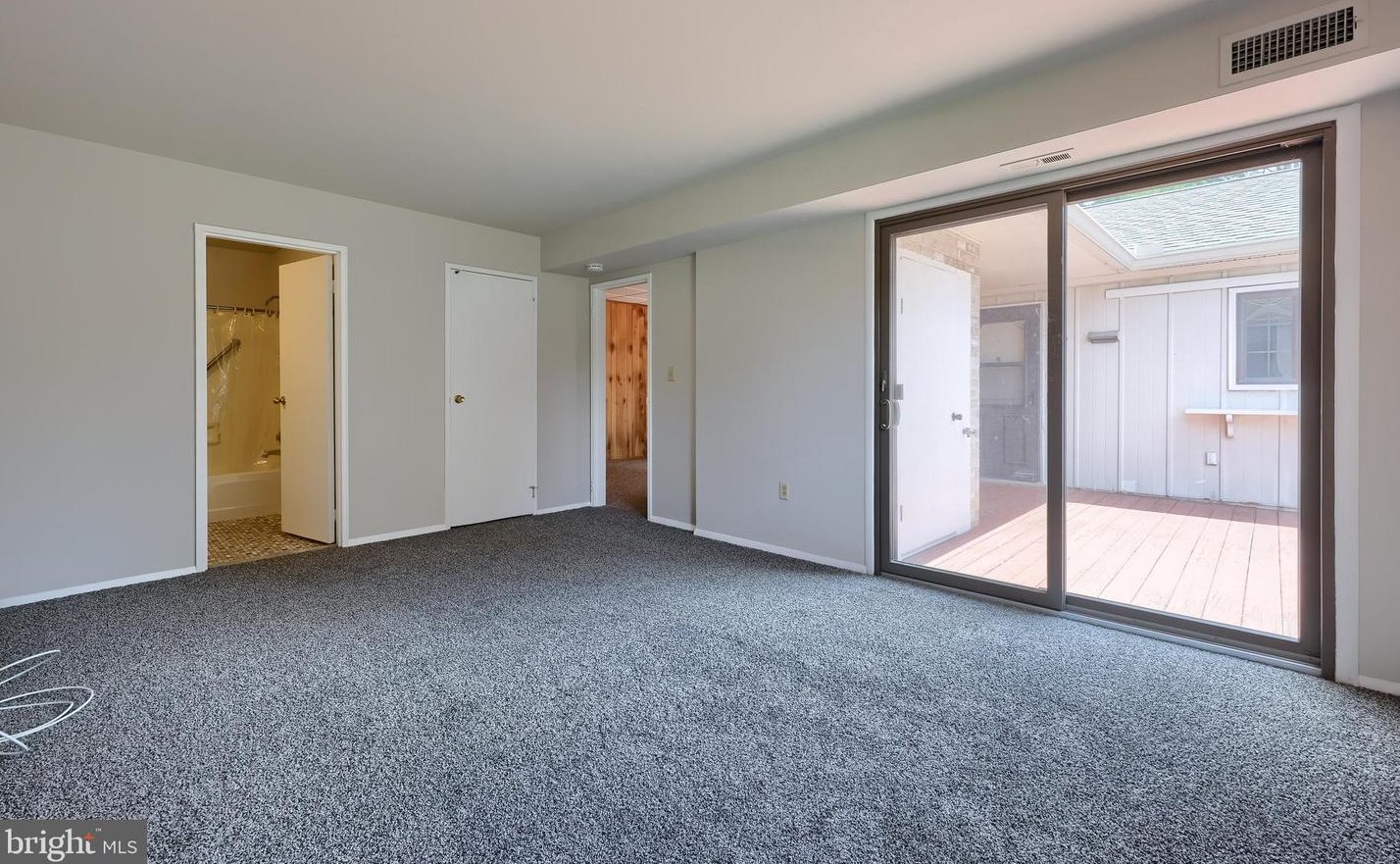 146 Valleybrook Dr, Lancaster PA  17601-4619 exterior