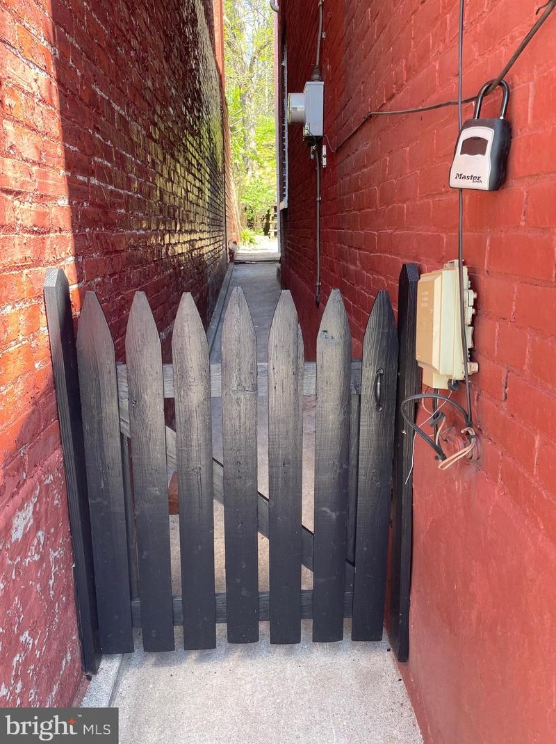 431 3rd St, Kinderhook PA  17512-1139 exterior