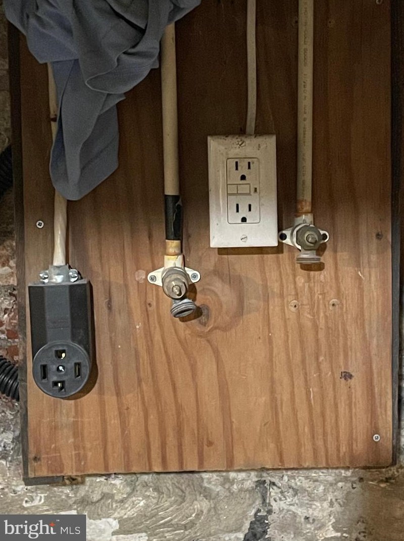 431 3rd St, Kinderhook PA  17512-1139 exterior