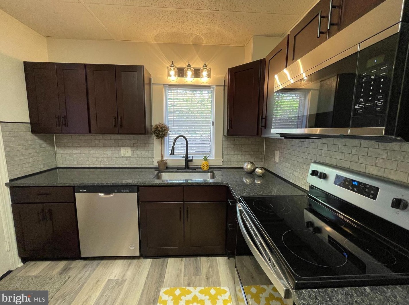 431 3rd St, Kinderhook PA  17512-1139 exterior