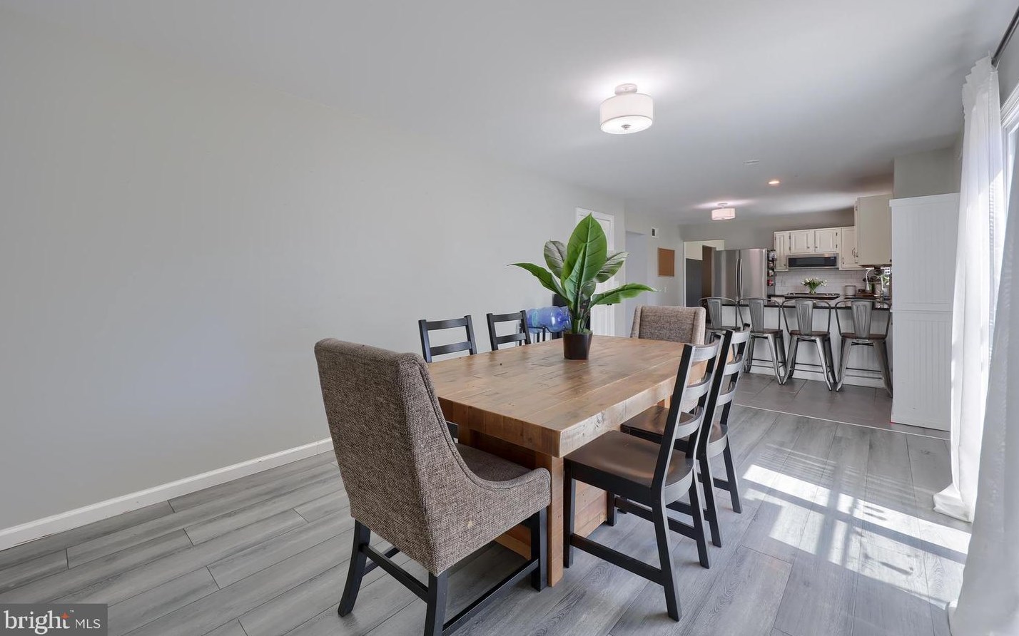 114 Pebble Run, Lancaster PA  17602-1373 exterior