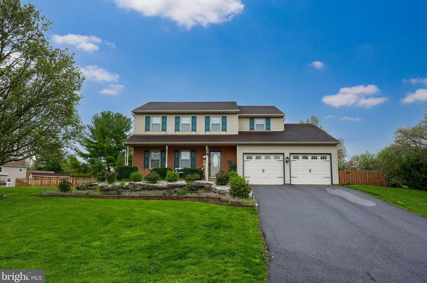 114 Pebble Run, Lancaster PA  17602-1373 exterior