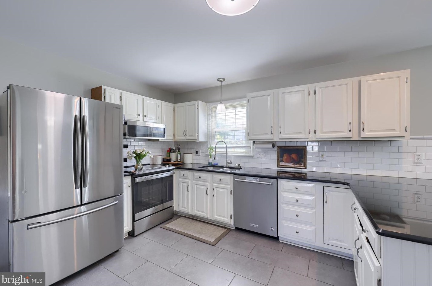 114 Pebble Run, Lancaster PA  17602-1373 exterior