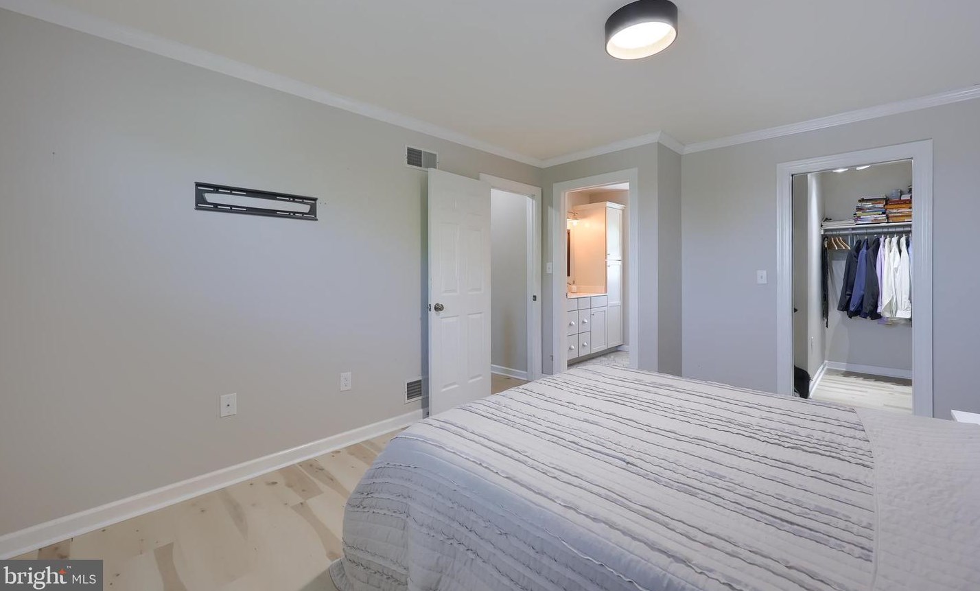 114 Pebble Run, Lancaster PA  17602-1373 exterior