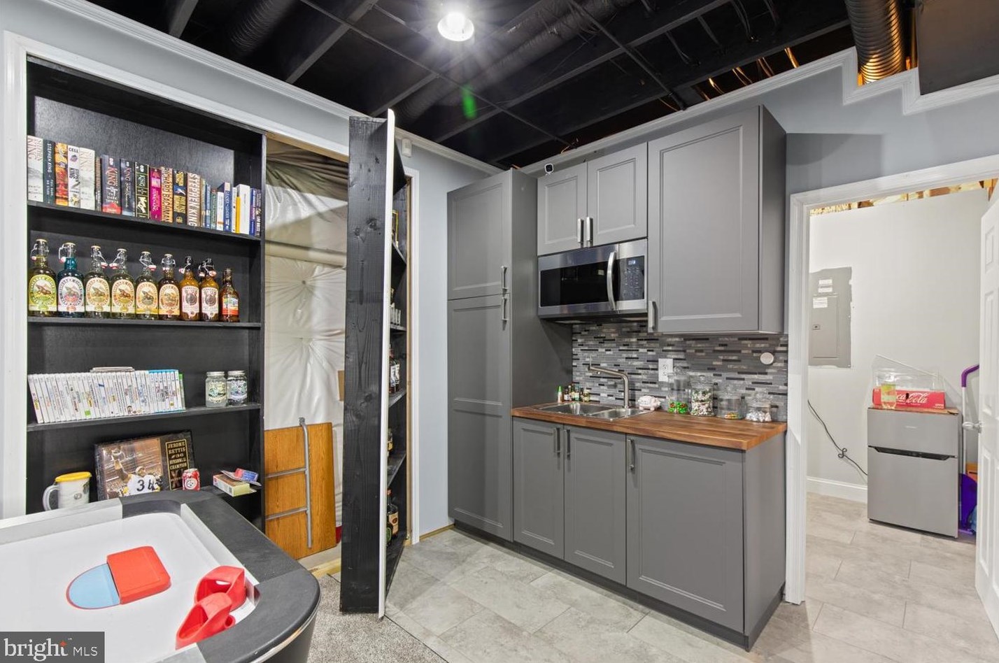 42 Honeysuckle Dr, Marietta PA 17547-8502 exterior