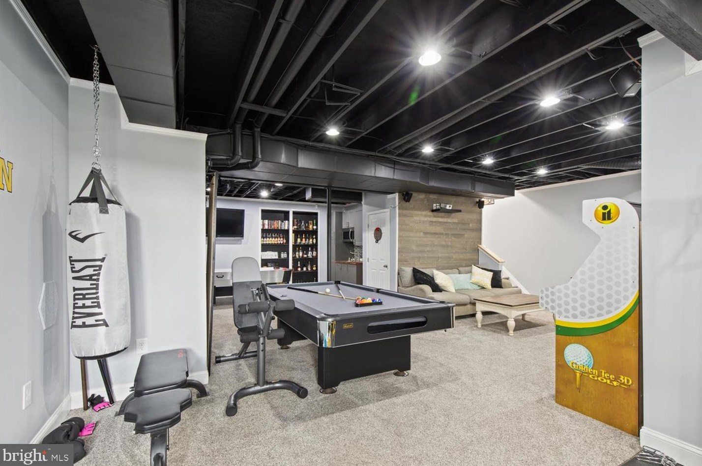 42 Honeysuckle Dr, Marietta PA 17547-8502 exterior