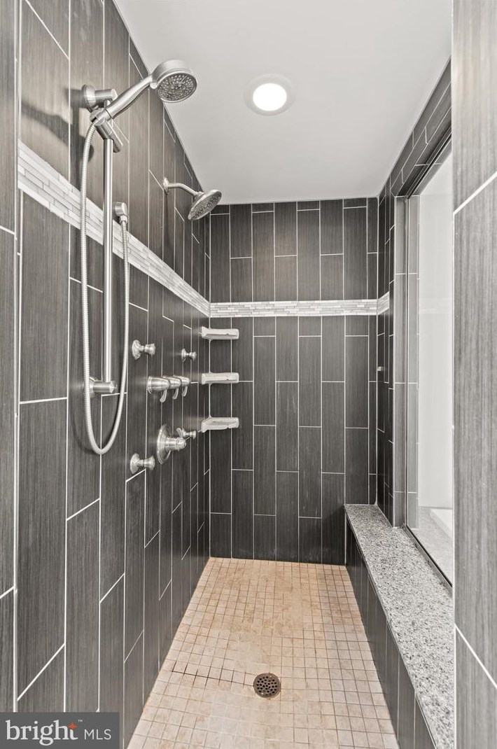 42 Honeysuckle Dr, Marietta PA 17547-8502 exterior