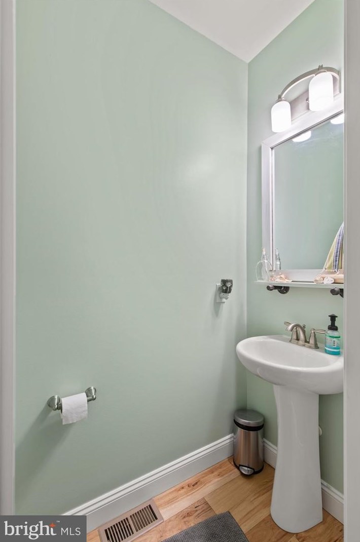 42 Honeysuckle Dr, Marietta PA 17547-8502 exterior