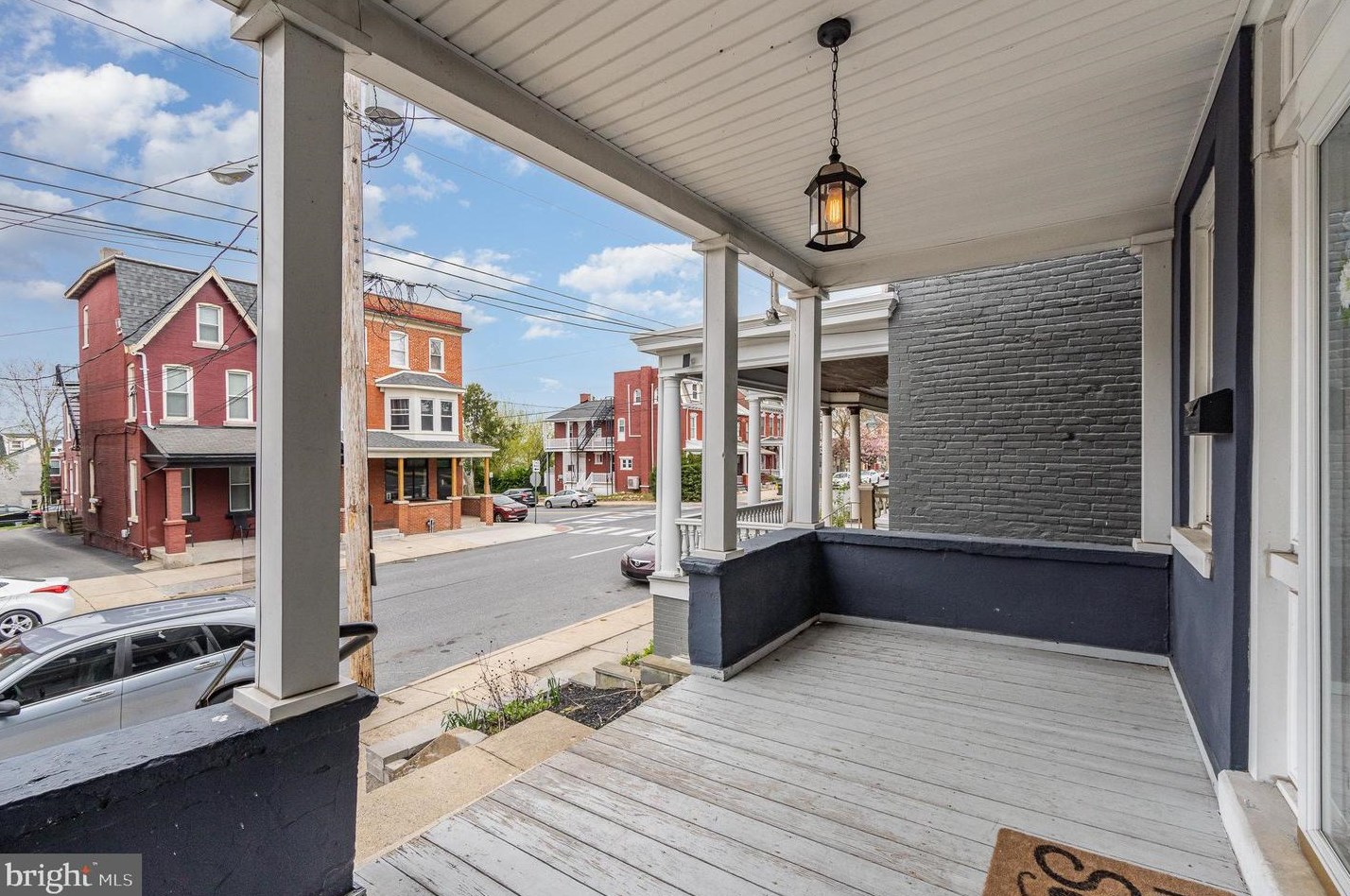 542 Orange St, Lancaster PA  17603-3669 exterior