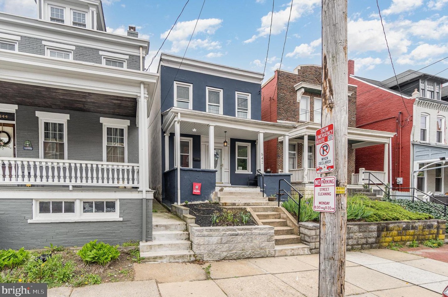 542 Orange St, Lancaster PA  17603-3669 exterior