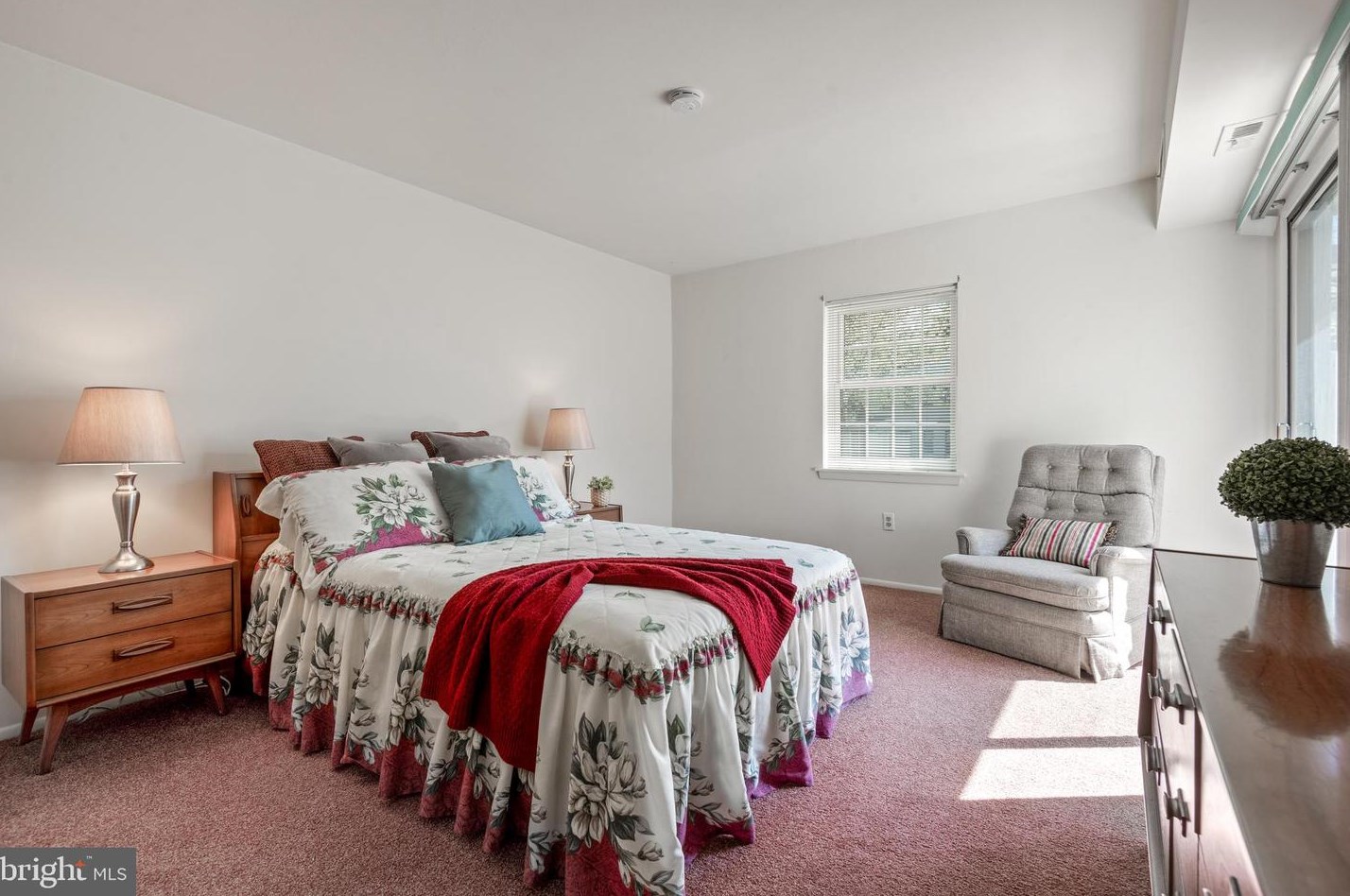 40 Valleybrook Dr, Lancaster PA  17601-4617 exterior