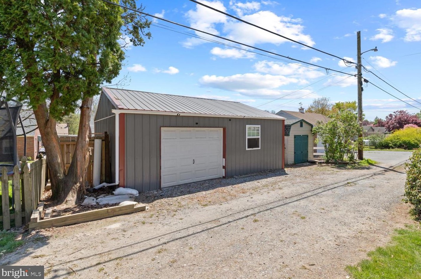 220 Penn Ave, Ephrata PA  17522-1730 exterior