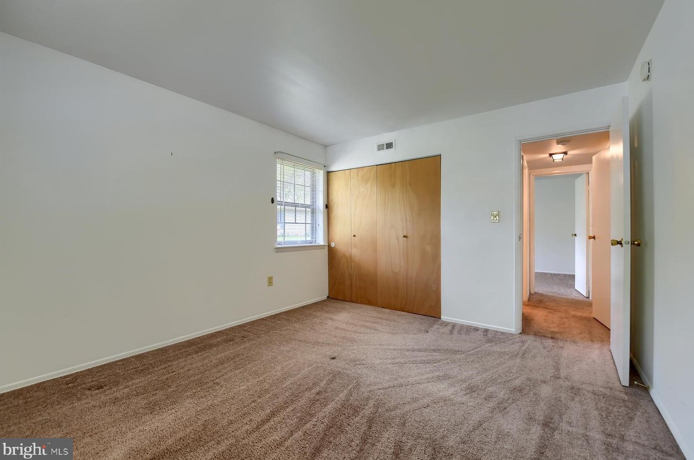 371 Valleybrook Dr, Lancaster PA  17601-4639 exterior