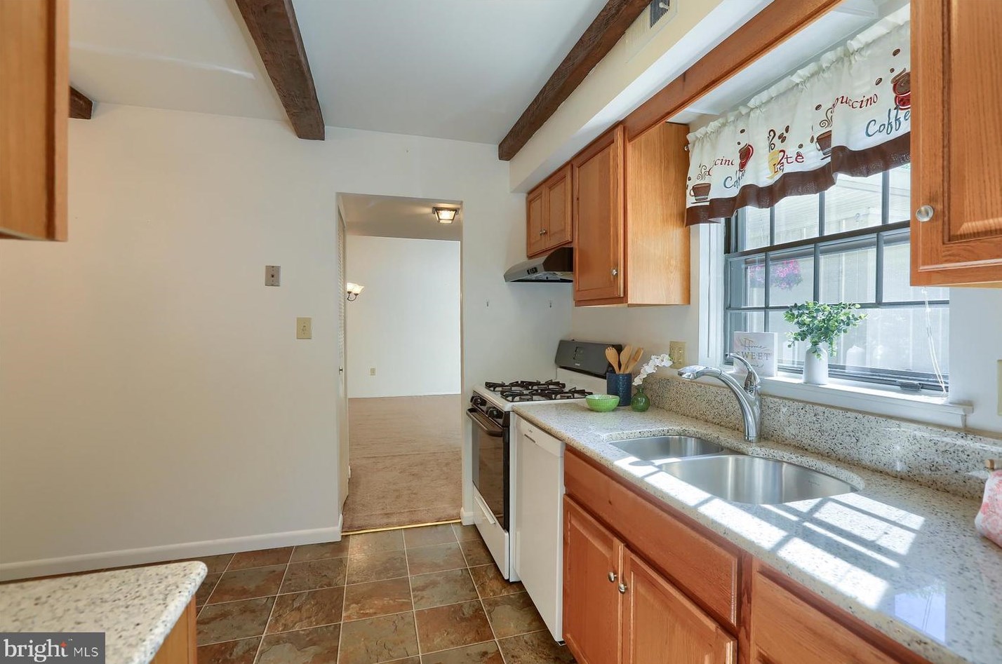 371 Valleybrook Dr, Lancaster PA  17601-4639 exterior