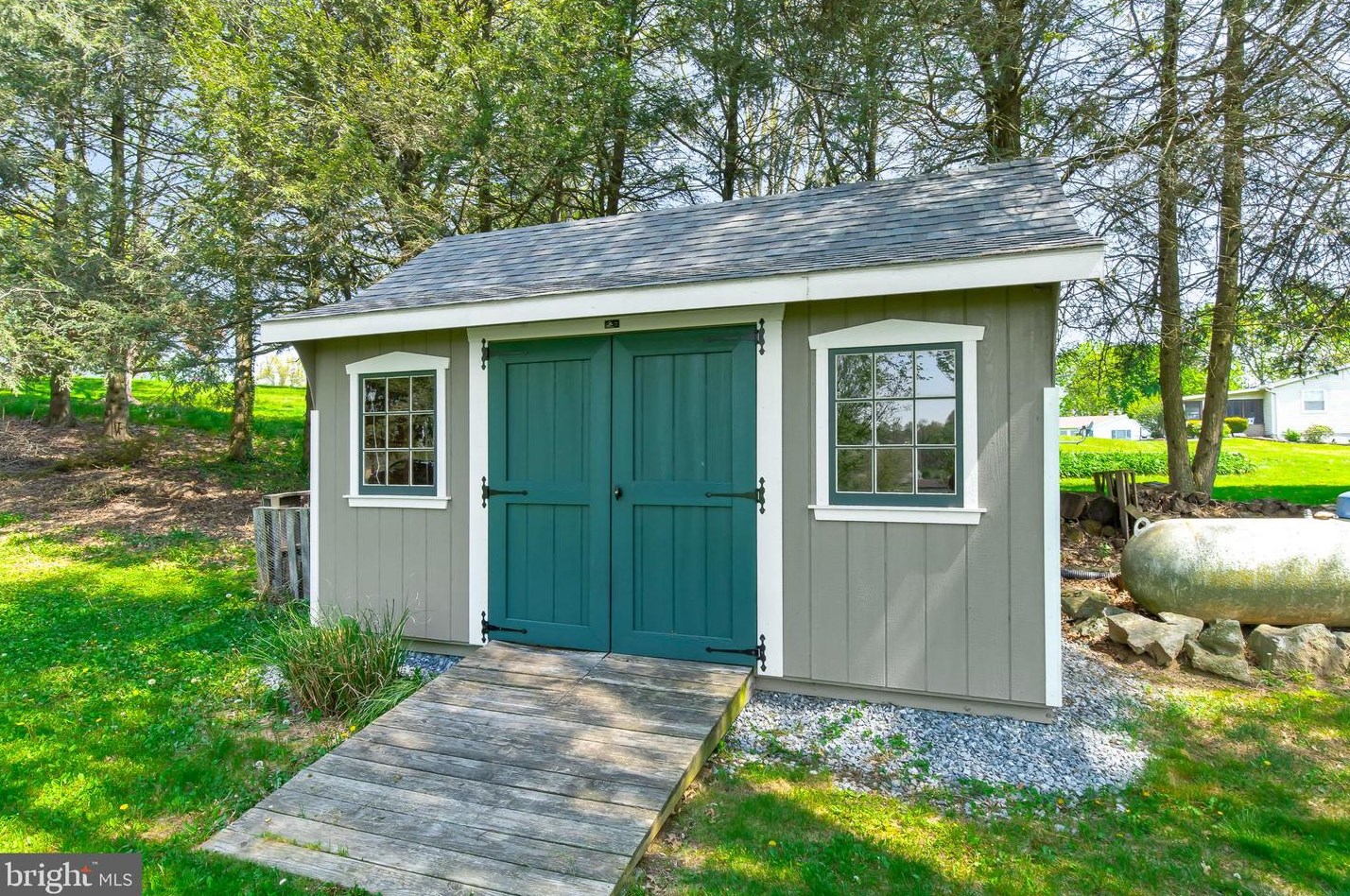 2307 Scenic Dr, Old Line PA  17545-9507 exterior