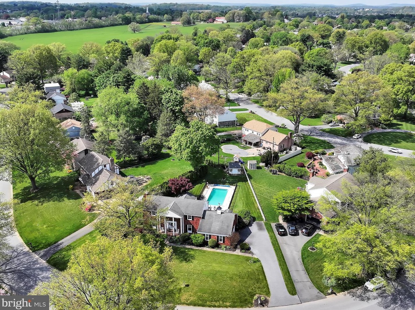 1349 Country Club Dr, Lancaster PA  17601-5209 exterior