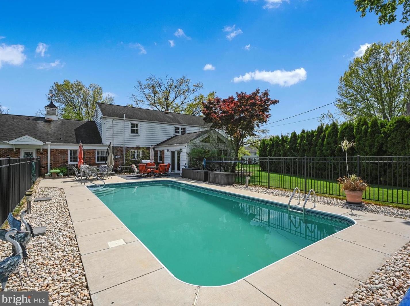 1349 Country Club Dr, Lancaster PA  17601-5209 exterior