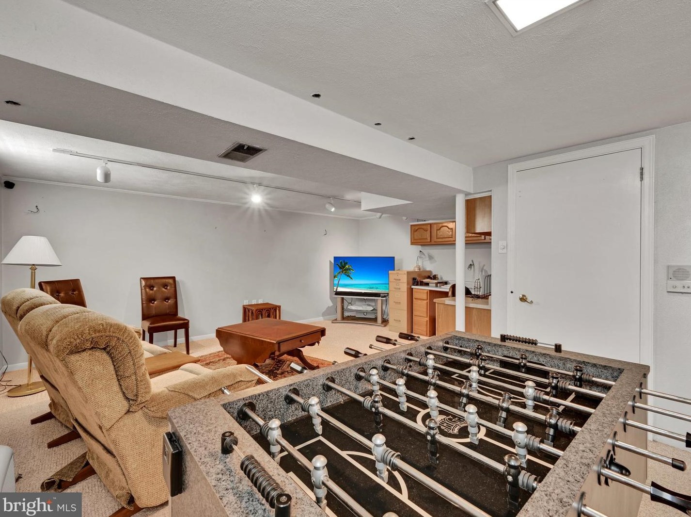 1349 Country Club Dr, Lancaster PA  17601-5209 exterior