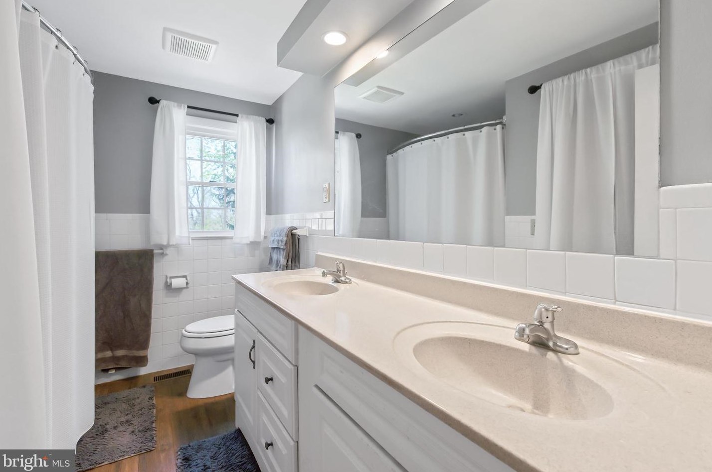 918 Centerville Rd, Lancaster PA  17601-1416 exterior