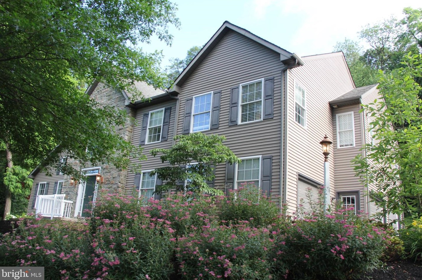 1674 Stony Battery Rd, Lancaster PA  17601-1287 exterior