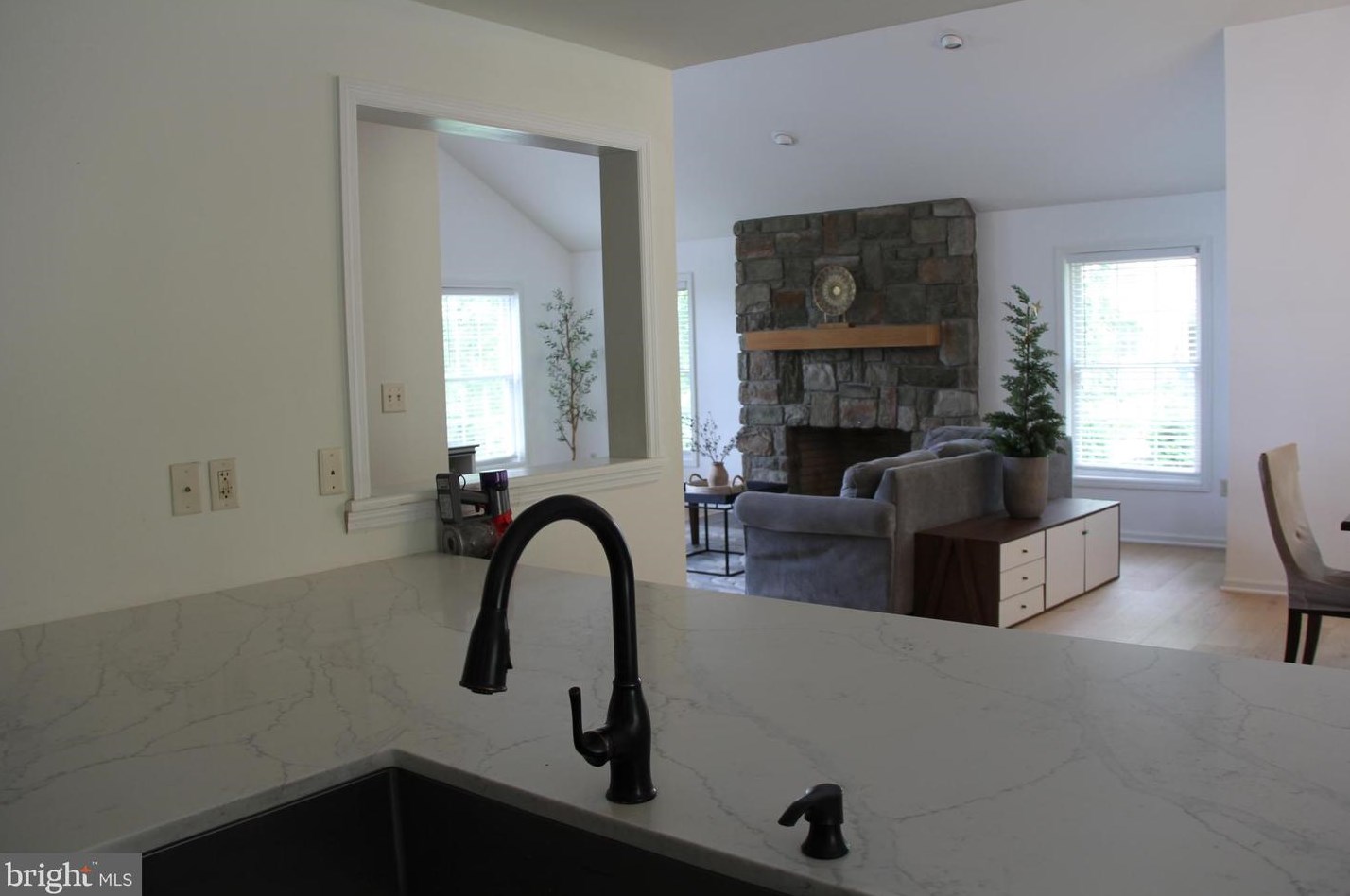 1674 Stony Battery Rd, Lancaster PA  17601-1287 exterior