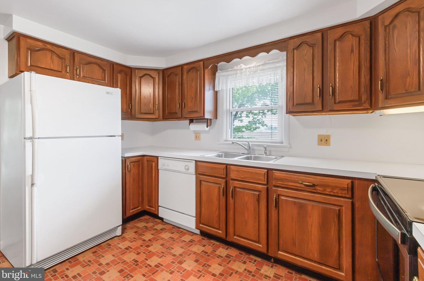 1618 Stony Battery Rd, Lancaster PA  17601-1282 exterior