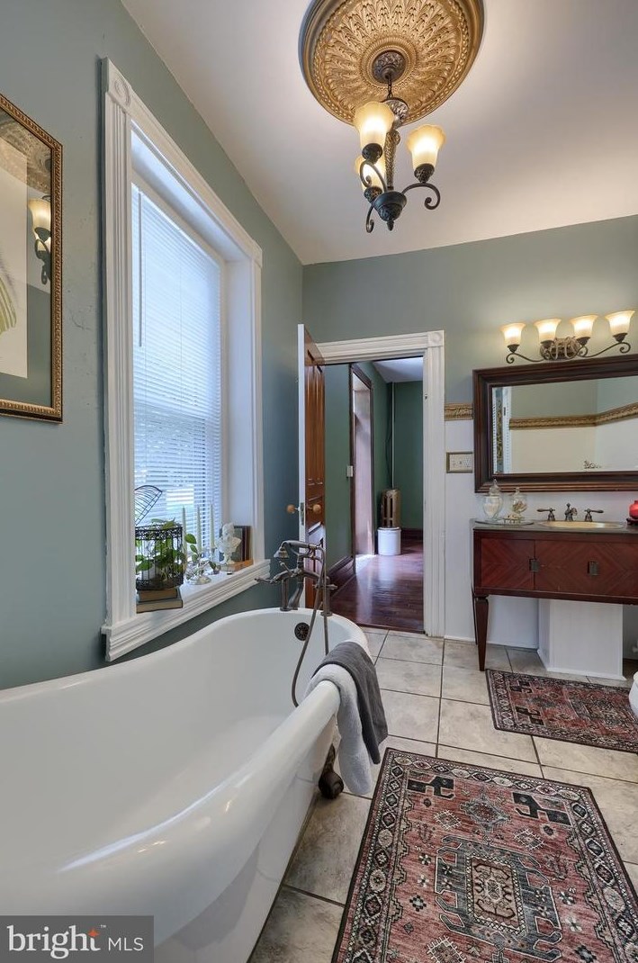 2404 Lititz Pike, Lancaster PA  17601-3608 exterior