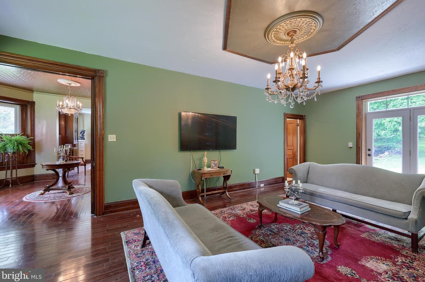 2404 Lititz Pike, Lancaster PA  17601-3608 exterior