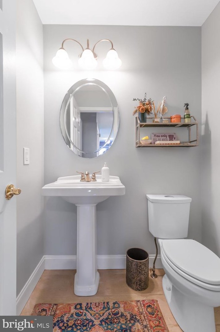 2753 Cobblestone Ln, Lancaster PA  17601-3303 exterior