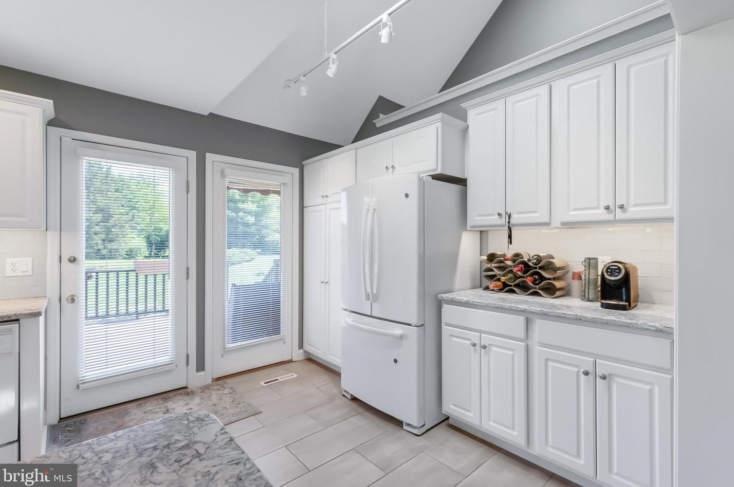 2753 Cobblestone Ln, Lancaster PA  17601-3303 exterior