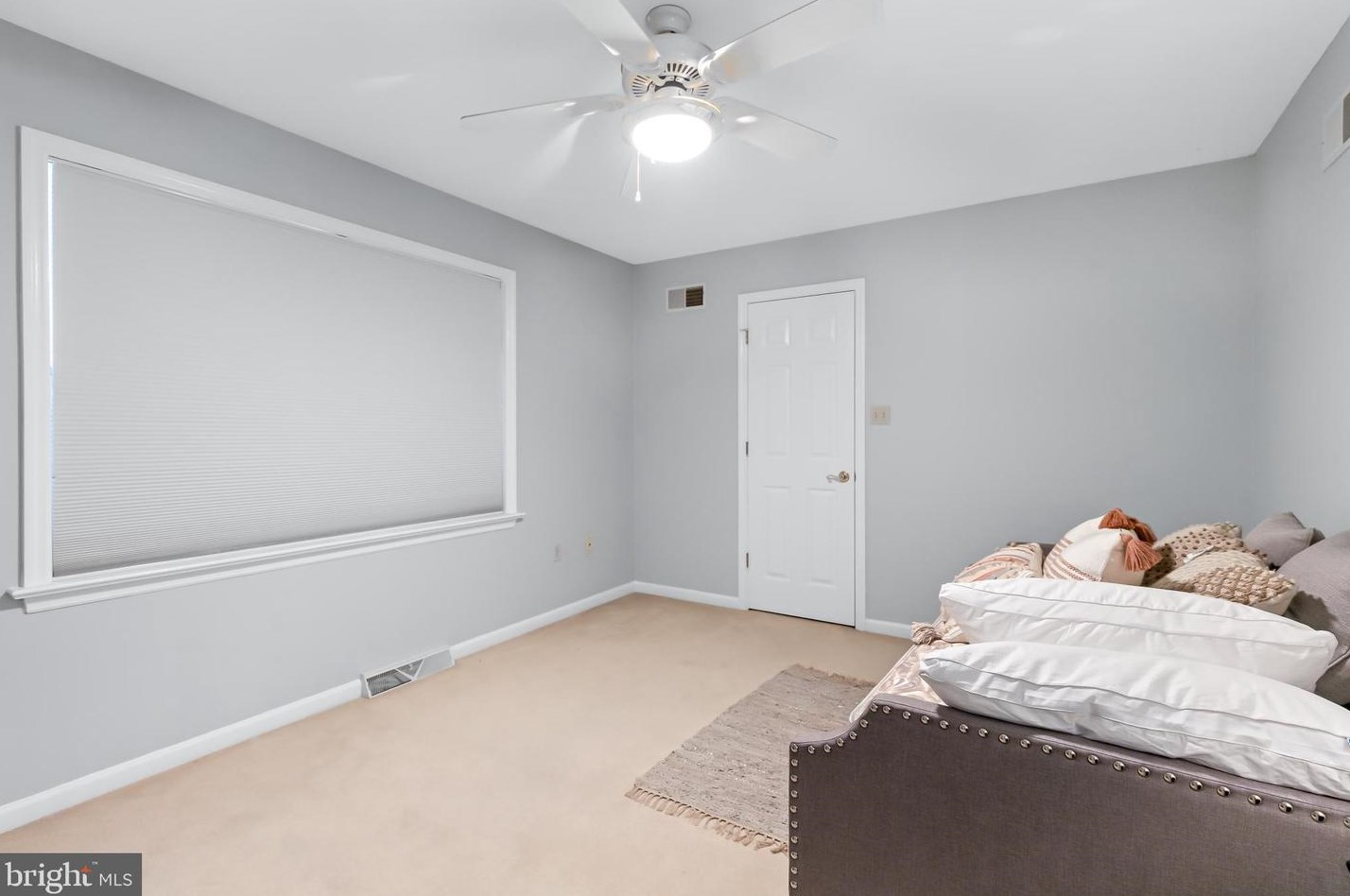 2753 Cobblestone Ln, Lancaster PA  17601-3303 exterior