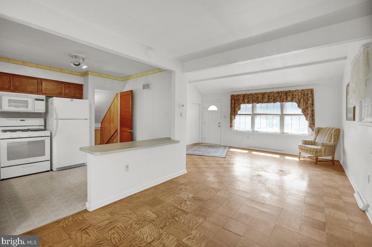 51 Gln Oaks Dr, Lancaster PA  17603-6445 exterior