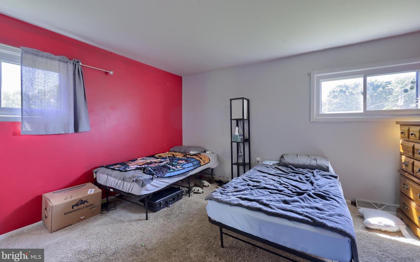 2621 Pike Ln, Lancaster PA  17603 exterior