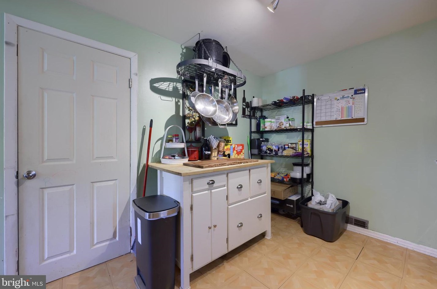 2621 Pike Ln, Lancaster PA  17603 exterior