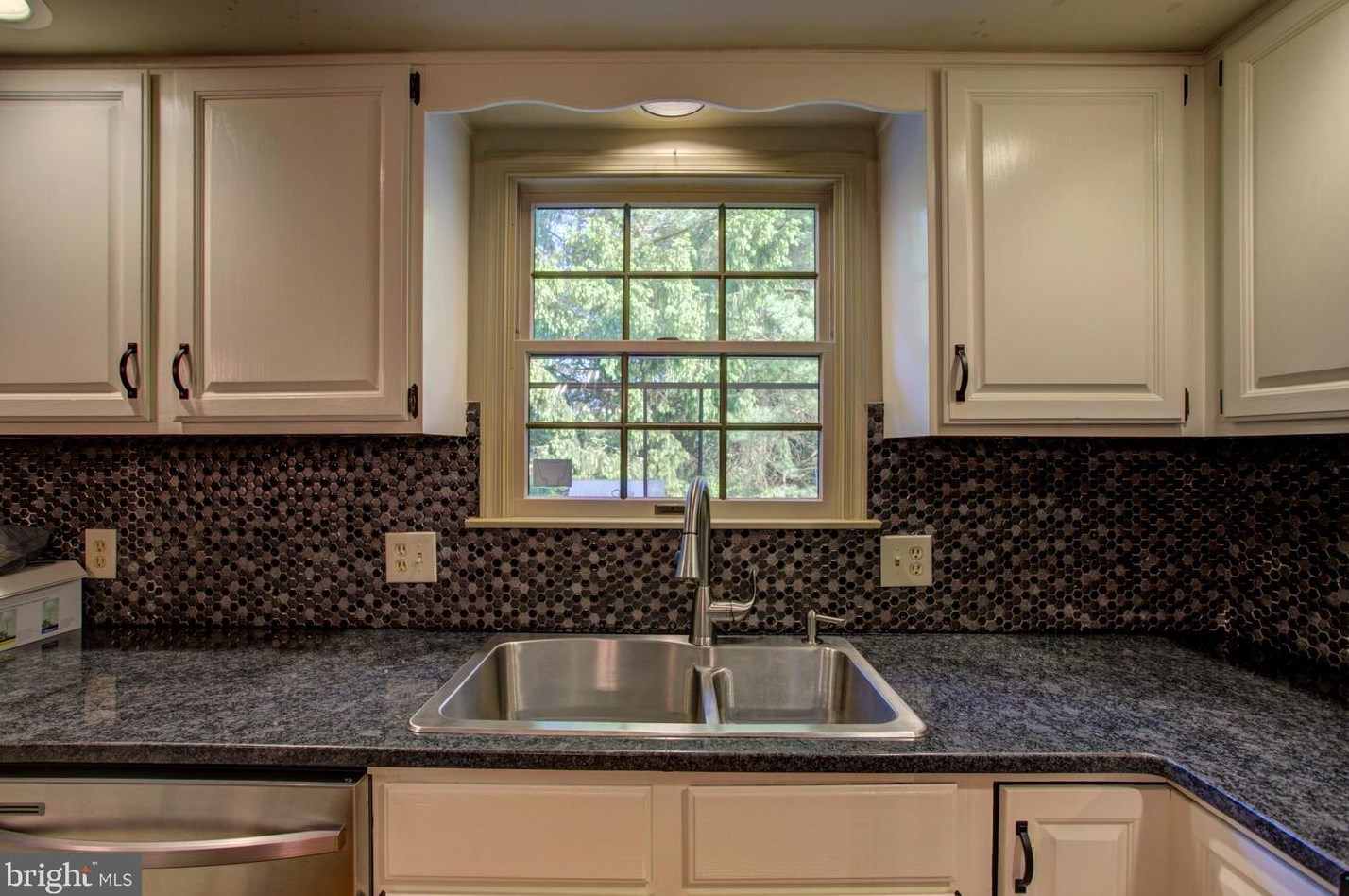 1857 Spg Rdg Ln, Lancaster PA  exterior