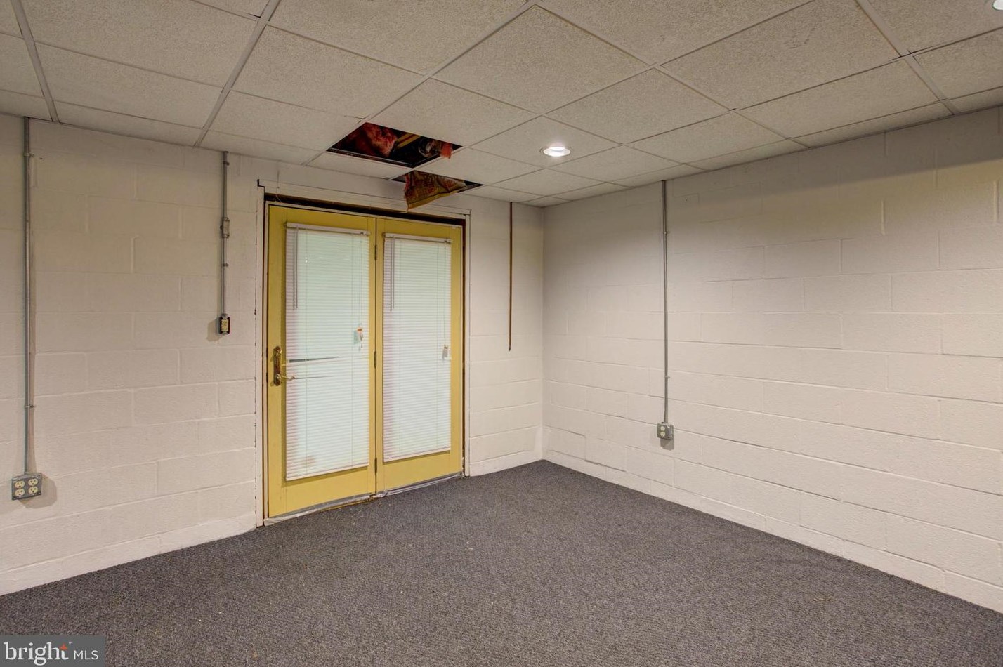 1857 Spg Rdg Ln, Lancaster PA  exterior