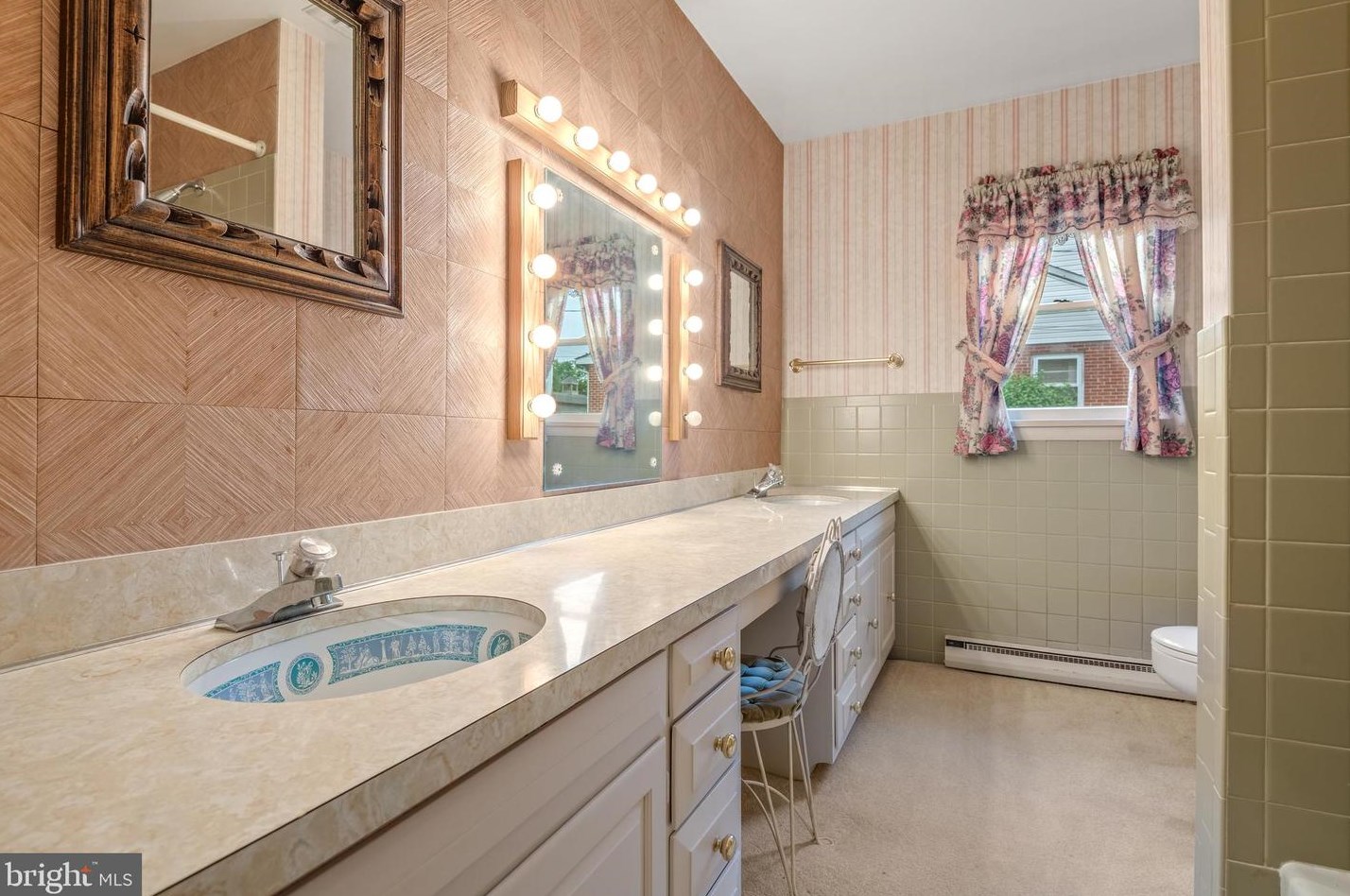 126 Sunrise Ave, Lancaster PA  17601-3944 exterior