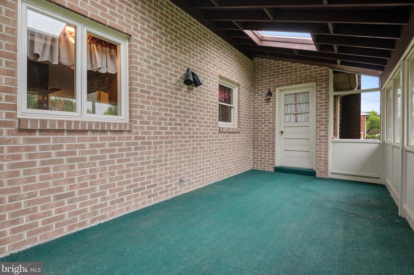 126 Sunrise Ave, Lancaster PA  17601-3944 exterior