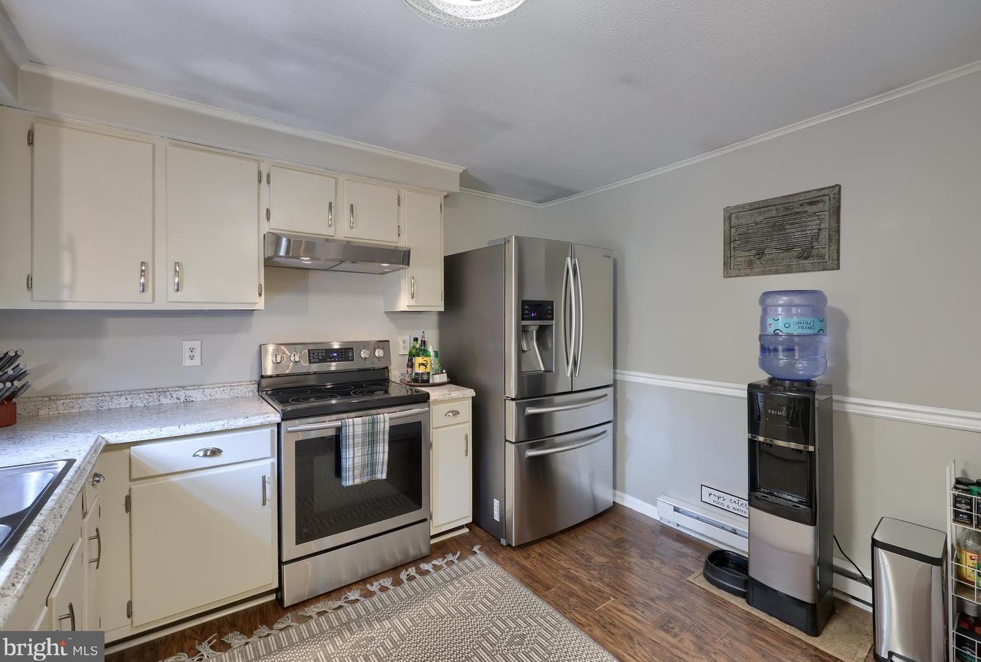 390 Holly Ann Dr, Landisville PA  17538-1039 exterior