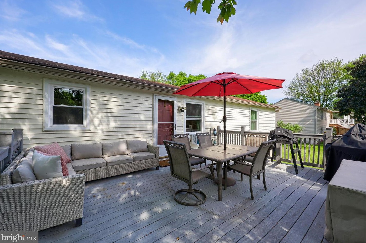 390 Holly Ann Dr, Landisville PA  17538-1039 exterior
