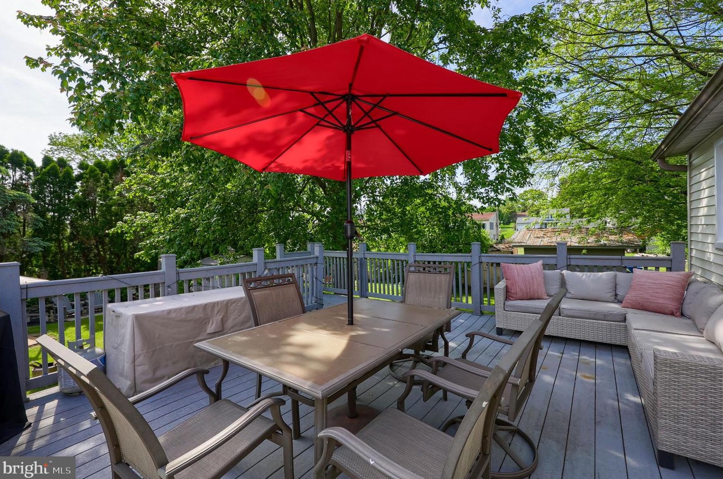 390 Holly Ann Dr, Landisville PA  17538-1039 exterior
