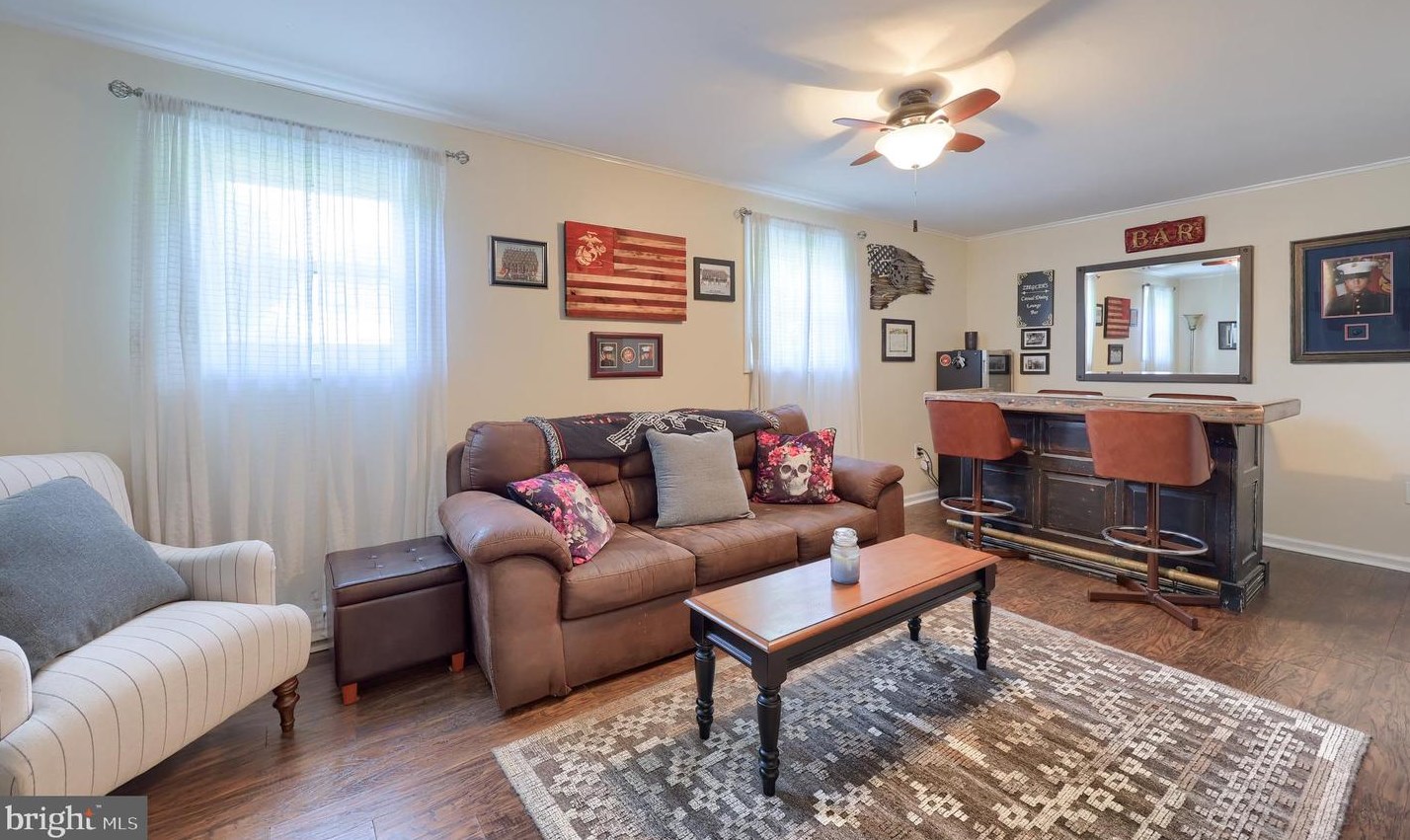 390 Holly Ann Dr, Landisville PA  17538-1039 exterior