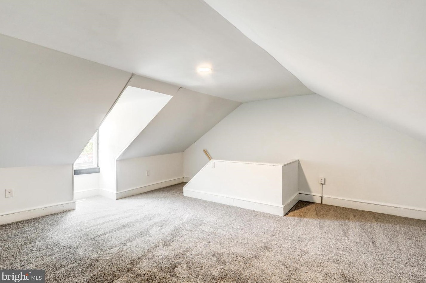 3 Locust St, Lancaster PA 17602-3607 exterior